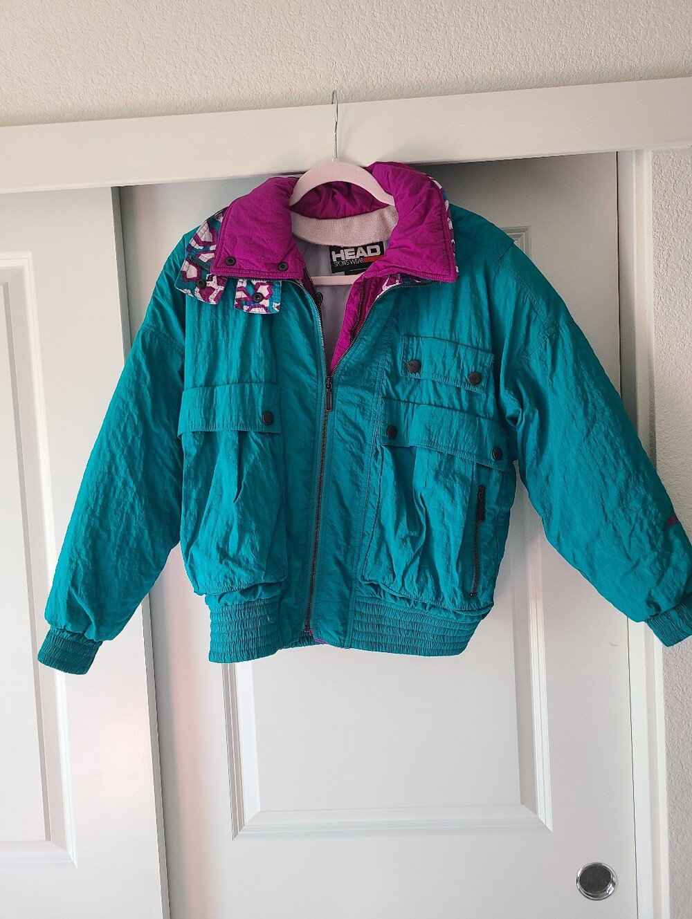 Vintage HEAD sports wear puffer jacket